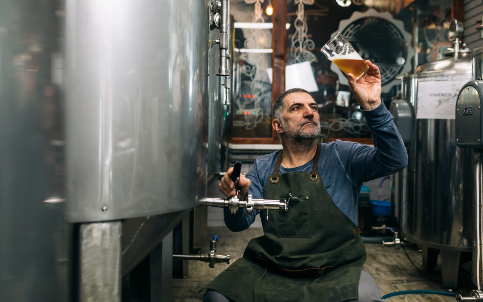 Large & Craft Breweries Large & Craft Breweries industry image